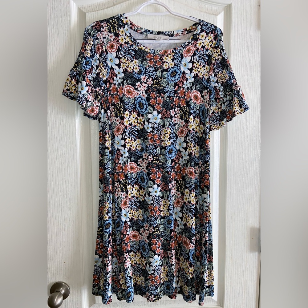 New LOFT floral dress size XS